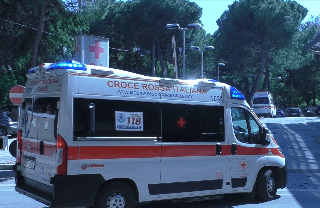 Montelabbate - Frontale nella notte tra due auto, due feriti, uno in codice giallo